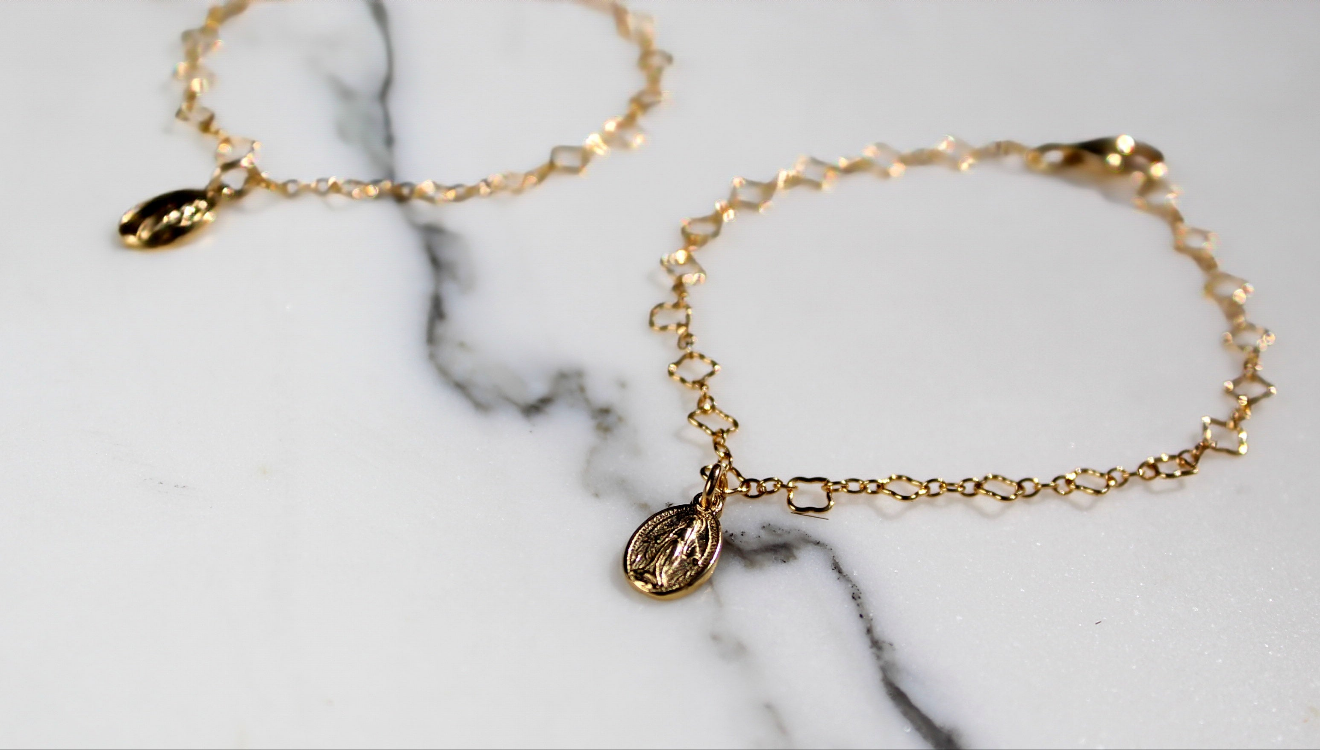 Miraculous Medal Floral Bracelet Set – Mommy & Me Catholic Jewelry | Mother Daughter Faith Gift