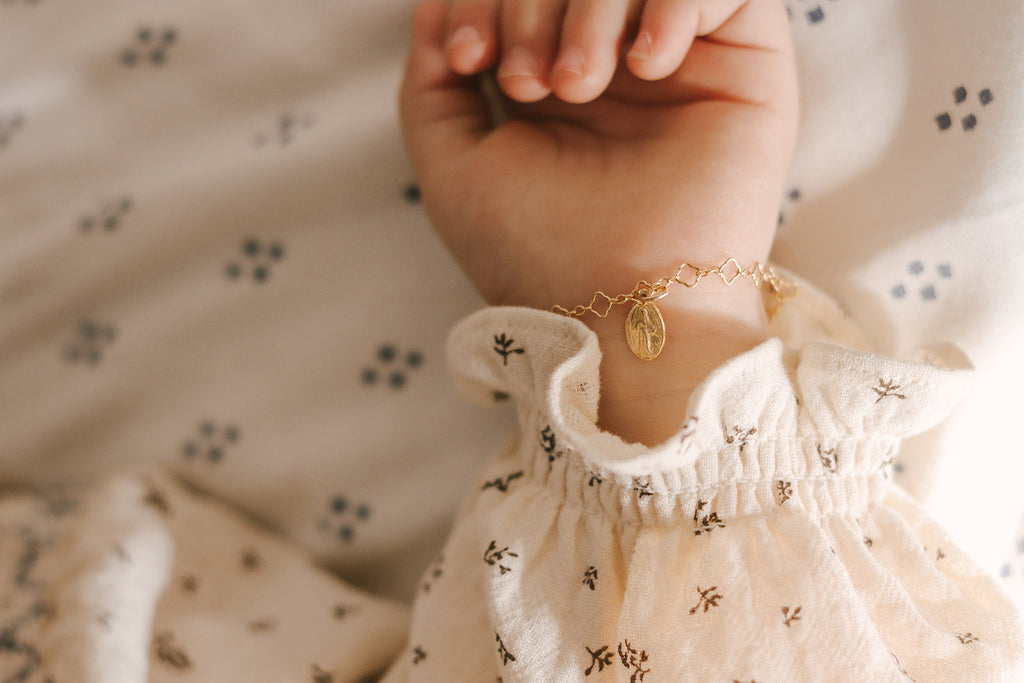 Miraculous Medal Floral Bracelet Set – Mommy & Me Catholic Jewelry | Mother Daughter Faith Gift