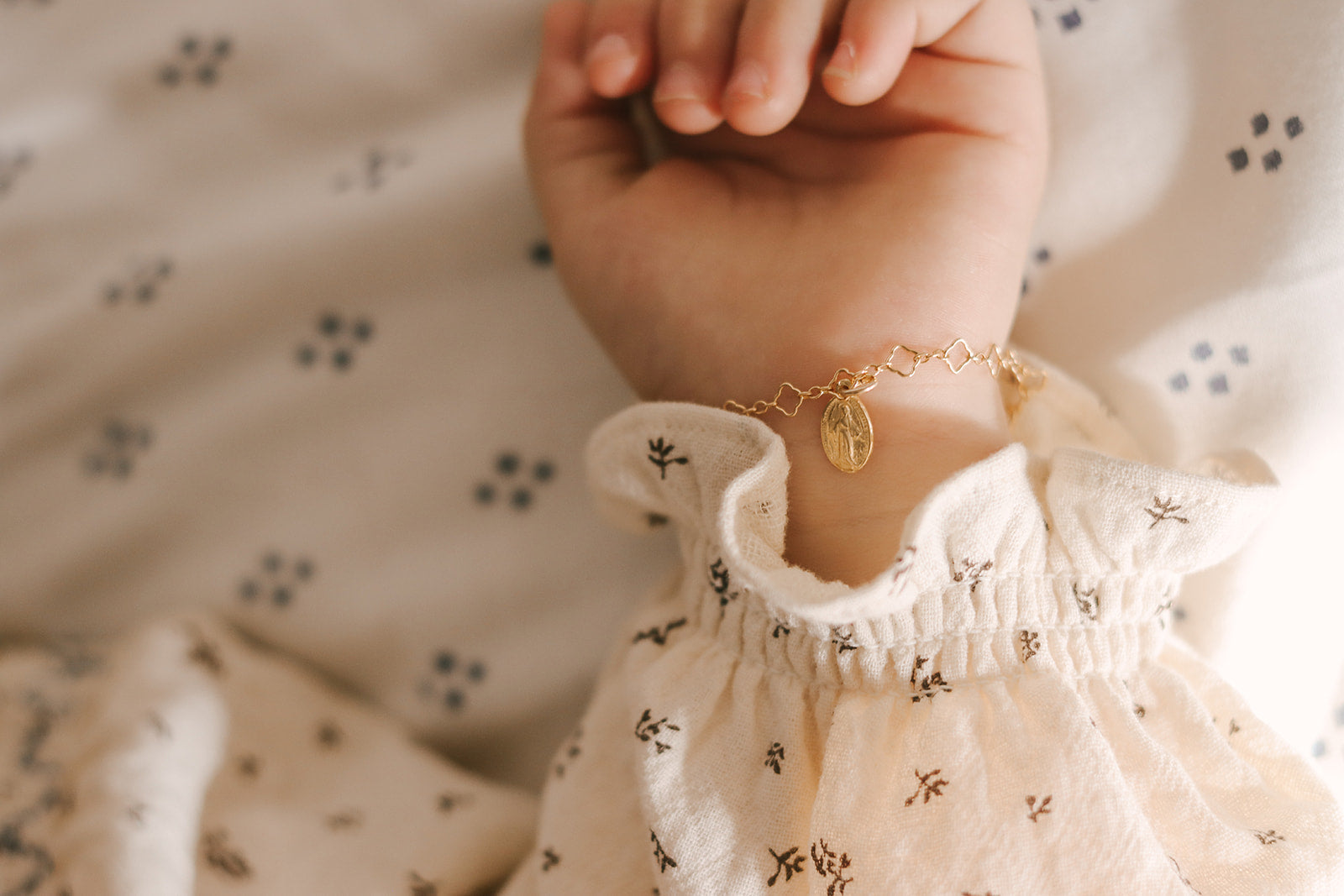 Miraculous Medal Floral Bracelet Set – Mommy & Me Catholic Jewelry | Mother Daughter Faith Gift